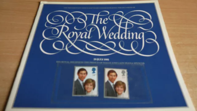 LE MARIAGE ROYAL 29 JUILLET 1981 LIVRET SOUVENIR BUREAU DE POSTE + TIMBRES 14p & 25p.