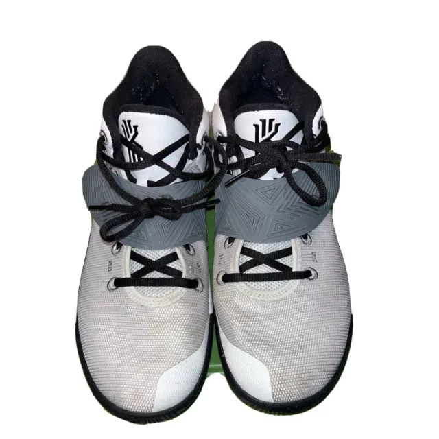 NIKE KYRIE IRVING Flytrap III JBY White Black Cool Grey Sneakers Men s Size 9.5 40.00 PicClick