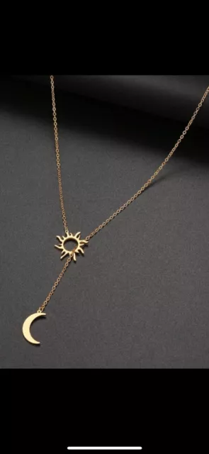 Collier en acier inoxydable pour femme , pendentif lune et soleil 