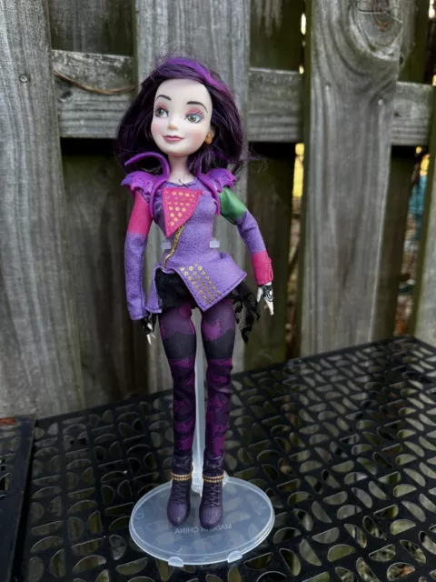 Disney Descendants Mal Isle of the Lost Doll Daughter of Maleficent 2014 Hasbro