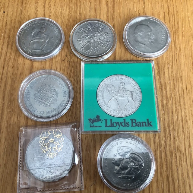 7 x  CROWN COINS - QUEEN ELIZABETH II. 1953 1960 1965 1972 1977 1980 1981 Unc