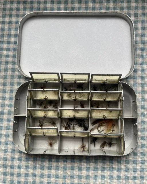 RICHARD WHEATLEY FLY Box 6 in Fly Box with 32 Compartments £56.00