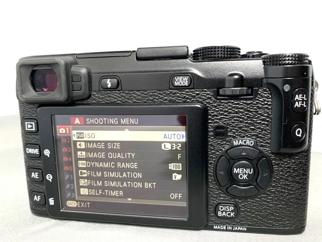 Fujifilm X-E1 16.3 MP Digital Camera - Black Boxed + accessories