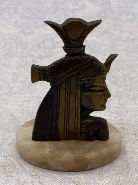Büste ägyptische Göttin aus Bronze auf Onyxsockel