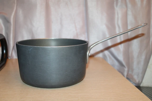 MAGNALITE GHC 3 Quart Sauce Pan Anodized Cast Aluminum Professional USA