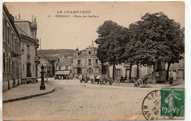 EPERNAY - Marne - CPA 51 - the streets - the place des Fusiliers