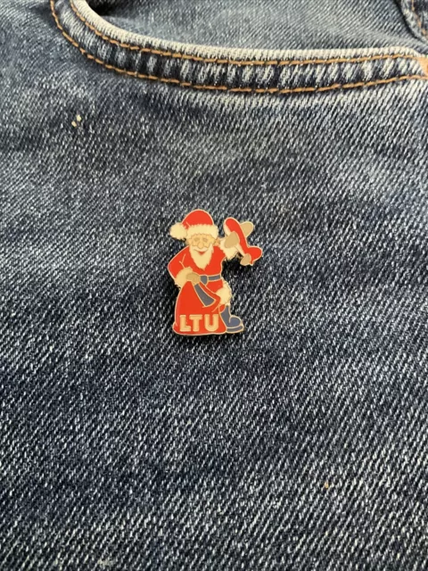 LTU Weihnachtsmann pin