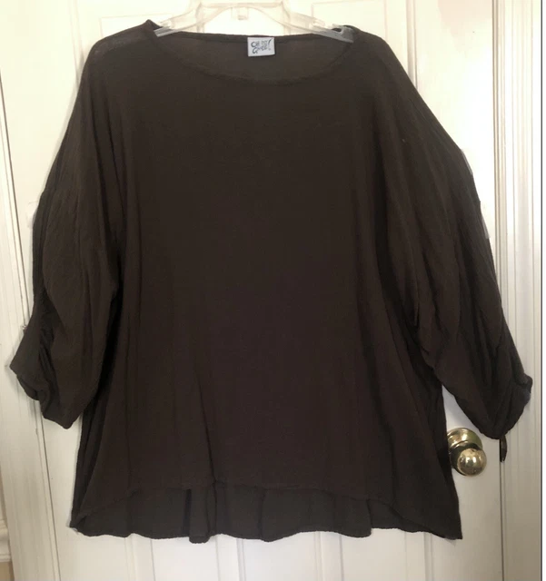 Oh My Gauze Top Tunic Size 3 (2X-3X) Ruched Sleeves B 58” Oh My Gauze Top Tunic Size 3 (2X-3X) Ruched Sleeves B 58”