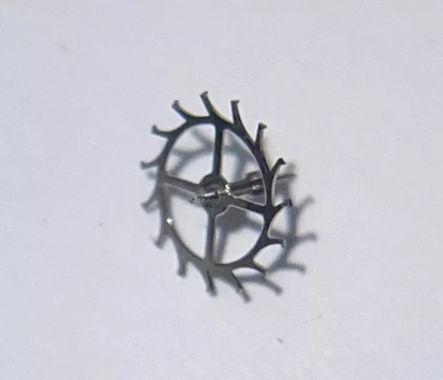 https://www.picclickimg.com/uK0AAOSwwDxi7j~u/Movement-Seiko-7015-To-For-Pieces-Replacement-251016.webp