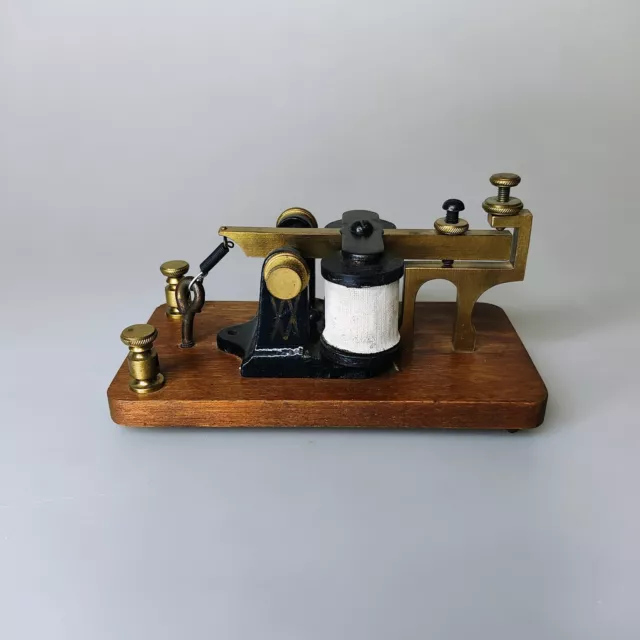 Vintage 5 Ohms Morse Code Railroad Telegraph Relay Sounder