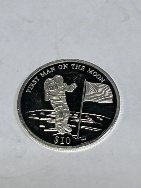 2000 SILVER $10 of Liberia FIRST MAN ON THE MOON SILVER COIN