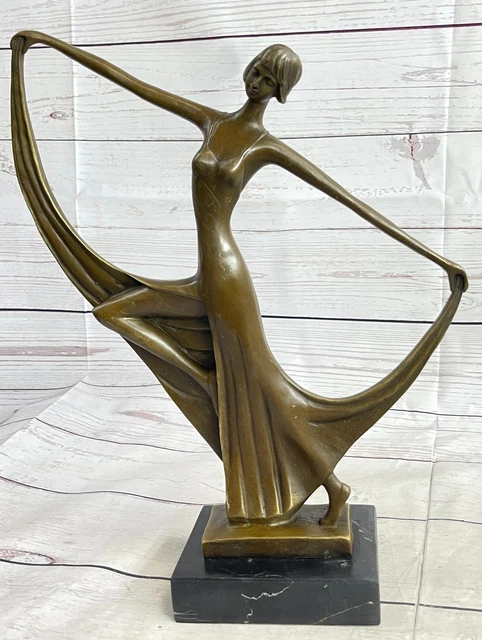 Sculpture En Bronze Art Déco Danseuse à L'écharpe D'après D.H