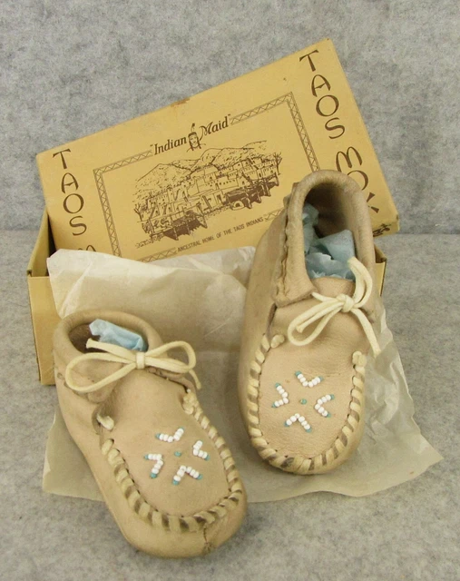 Vintage Taos Mox Beaded Baby Doll Shoes Moccasins Original Display Box
