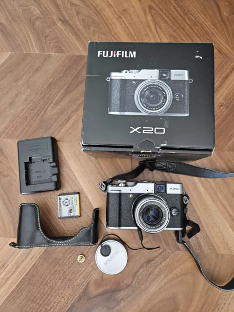 Fujifilm X Series X20 12.0MP Digital Camera - Black Silver