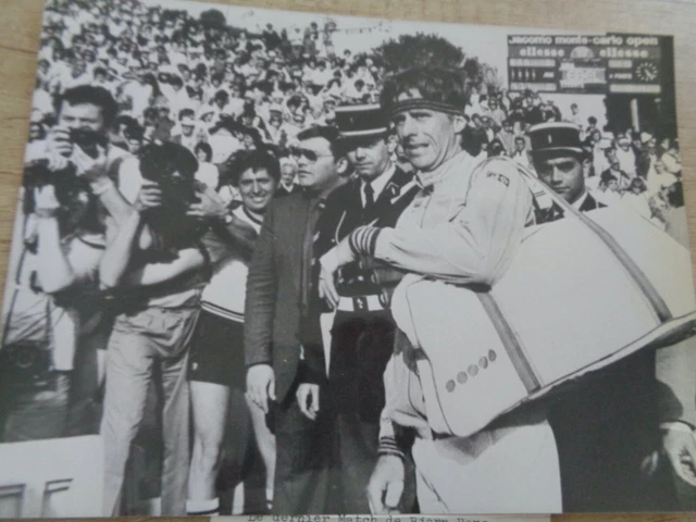 L'Equipe Journal 14/01/1980 Tennis Bjorn Maitre a New York , Vigneron 5