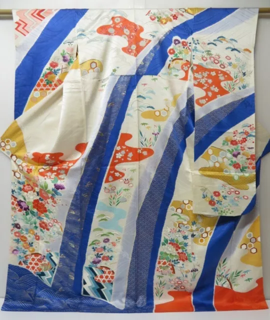 2322T10z1250  Japanese Kimono Silk FURISODE Flowers Off-white