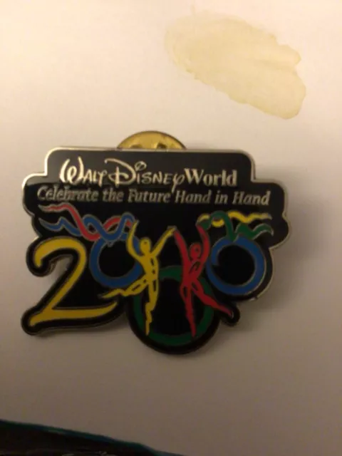 Trading Disney Pin Walt Disney World 2000 Celebrate the Future Hand in Hand   A2