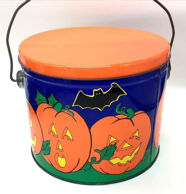 VINTAGE HALLOWEEN TIN Pail Bucket With Lid Candy Bat Jack O Lantern