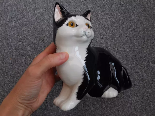 Just Cats & Co Black & white pottery cat 2