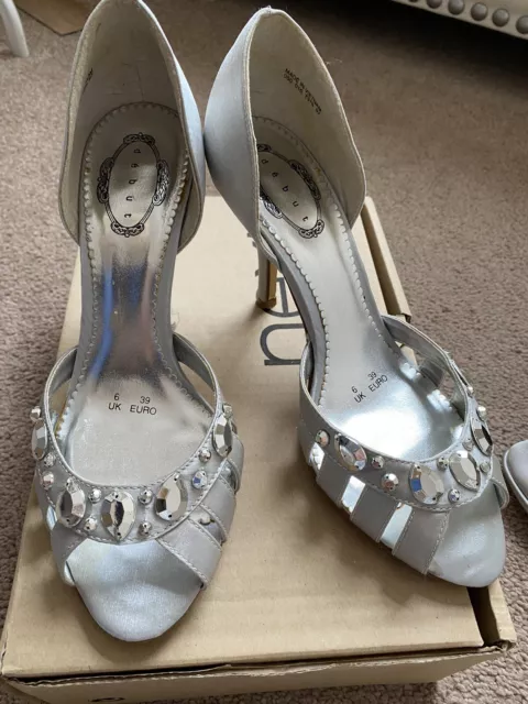 DEBUT BY DEBENHAMS Silver Sparkle High Heel Shoes Size 5 4.99
