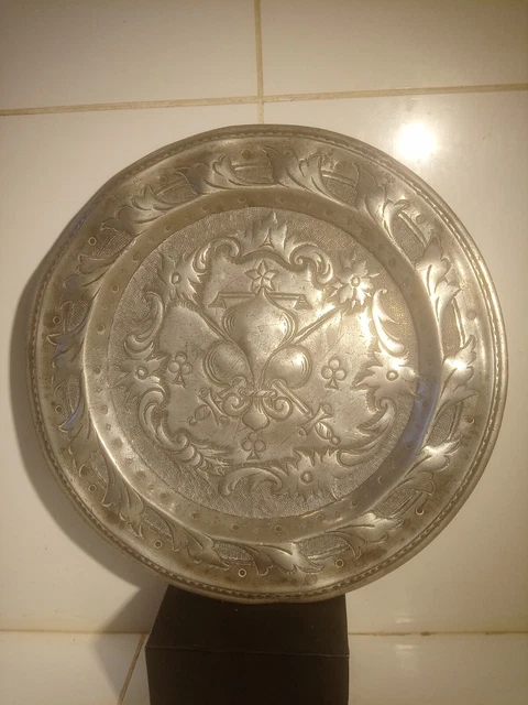 Ancien Plat à Quête Offrandes Étain Fleur De Lys Haute Époque 17 ème Siècle