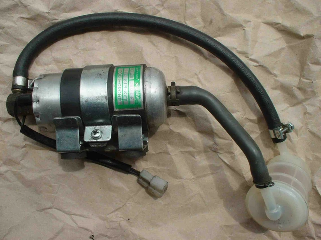 KAWASAKI GPZ1100 KZ1100 ZX1100A Benzinpumpe Kraftstoffpumpe Fuel Pump ...