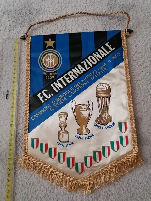 Fanion de collection sur le sport clubs italiens