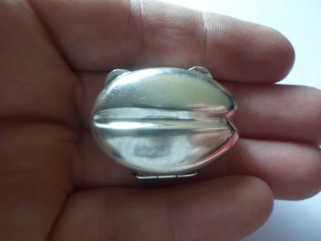 ancienne boite à pilule en argent massif, grain de café