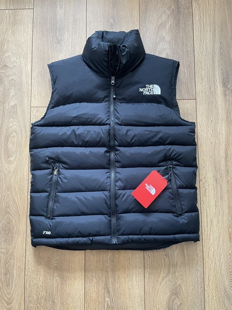 Gilet nero isolato faccia in giù The North taglia XXL