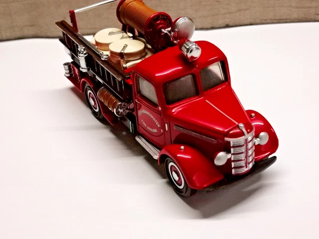 Matchbox MOY YFE-17 1939 Bedford Pump and Hose Truck [1:43 méret