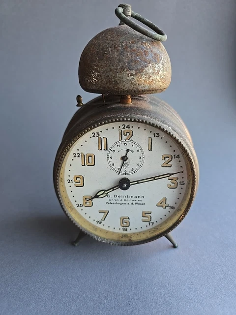 Rétro réveil rond Jaz en métal noir laqué et laiton vers 1950