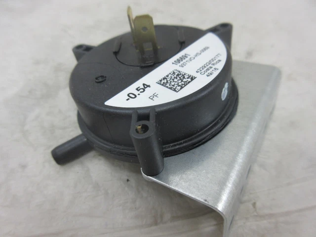 York Luxaire Coleman Mpl 9371Vo-Bs-0069 106691 Furnace Exhaust  Pressure Switch