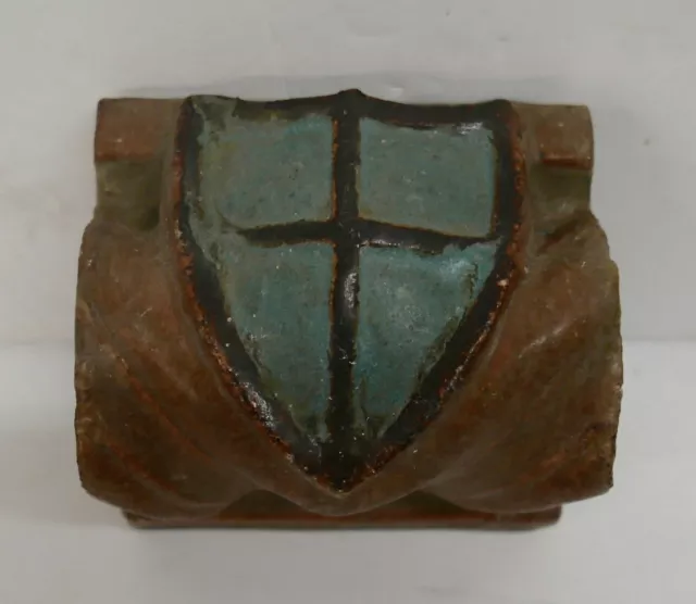 Malibu Vintage Shield Mantel Keystone Tile (2) Malibu Vintage Shield Mantel Keystone Tile (2)