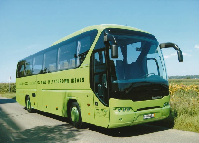 Neoplan X-liner Studie Pressefoto 2002 Omnibus Außenansicht Werks-Foto photo