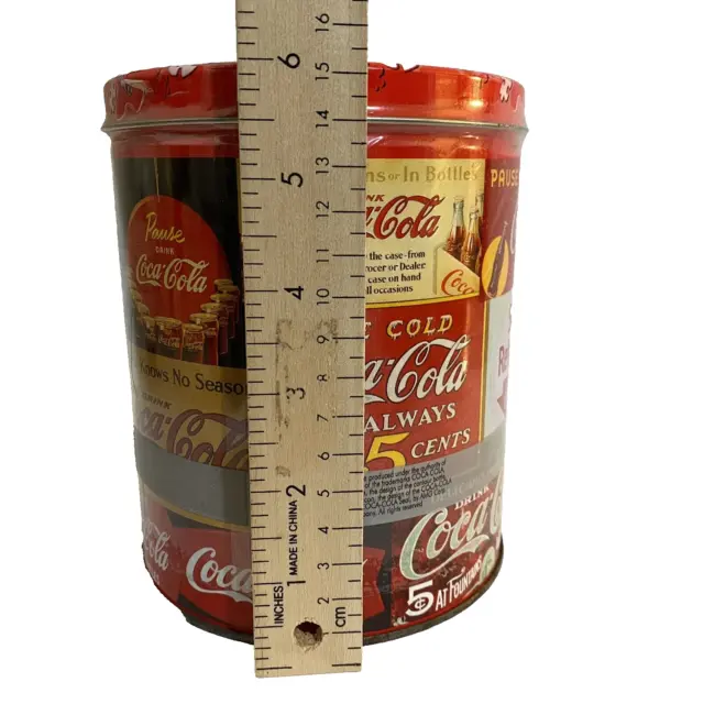 Vintage Unopened  Coca-Cola Round Metal Tin Can 1990s 700 Puzzle Pieces Ages 12+