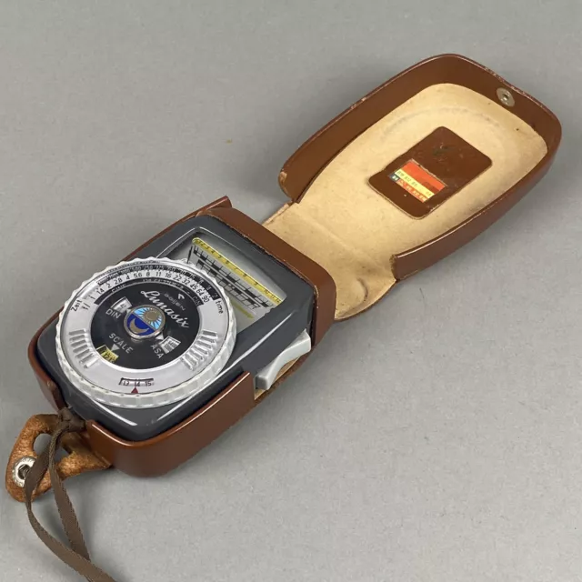Vintage Gossen Lunasix light meter in leather case made in West Germany