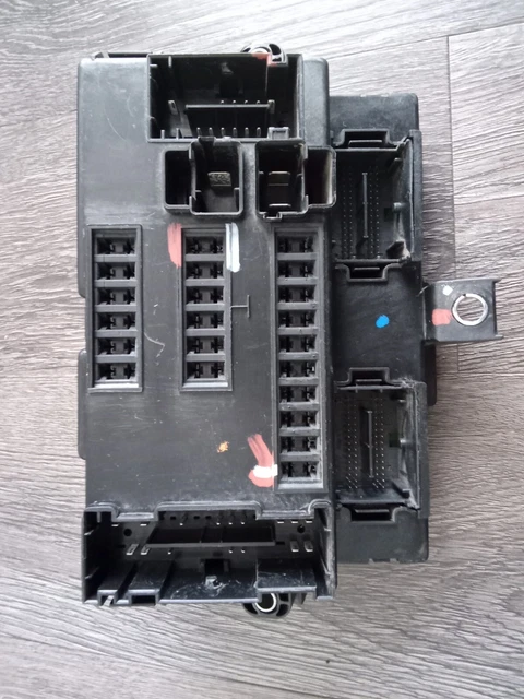 DODGE RAM VAN Promaster BCM Body Control Module Fuse Box 2014-2015 ...