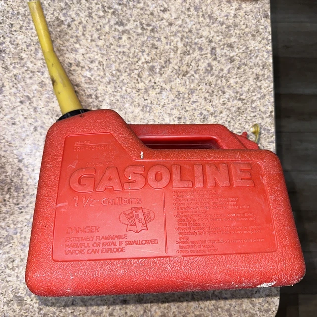 VINTAGE SEARS CRAFTSMAN 1 1/2 Gallon Plastic VENTED Gas Can P15 Chilton