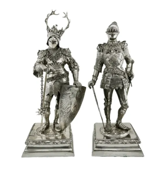 Pair of outstanding cabinet figures of knights in silver, 19th century Hanau cra
