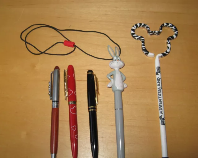 Lot of 5 Character Pens - Bugs Bunny, Pepe Le Pew, Taz, Adventureland Micky Ears