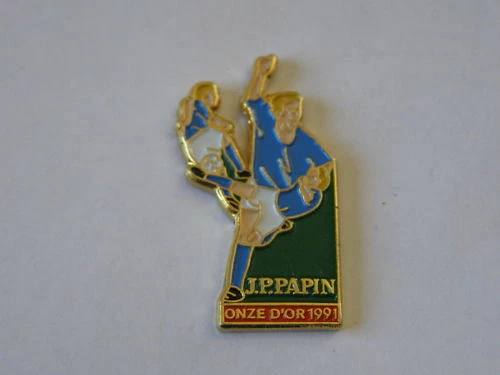 2 PIN'S FOOTBALL - Jean Pierre Papin EUR 2,50 - FR
