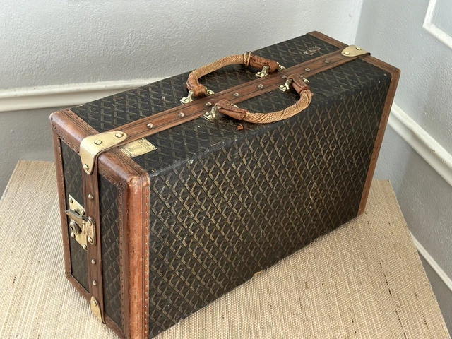 Vintage sales goyard luggage