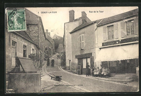 CPA Cercy-la-Tour, Rue de la Tour