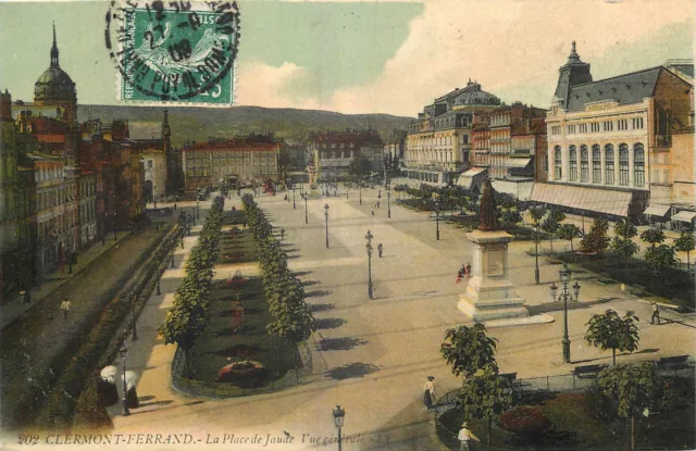 63  Clermont Ferrand   La Place Jaude   Vue Generale