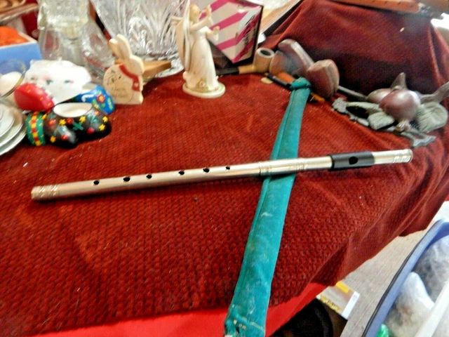 vtg Geo Cloos Fife Flute Silver color Metal 6 Holed 16.5" /excellent condition vtg Geo Cloos Fife Flute Silver color Metal 6 Holed 16.5" /excellent condition