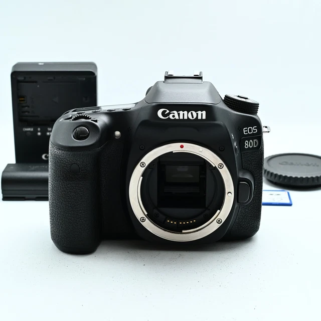 CANON EOS 80D + CANON EF50mm f/1.8 STM + TAMRON SP 24-70mm F