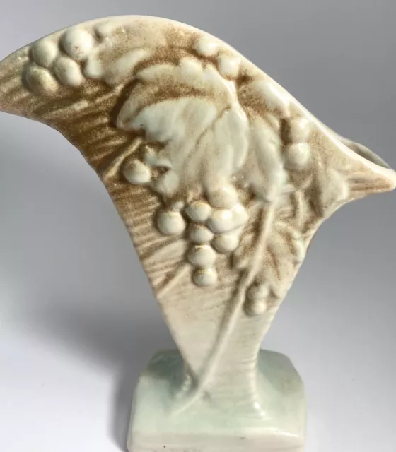 Vintage McCoy Pottery “Grapes & Leaves” Ceramic Fan Vase