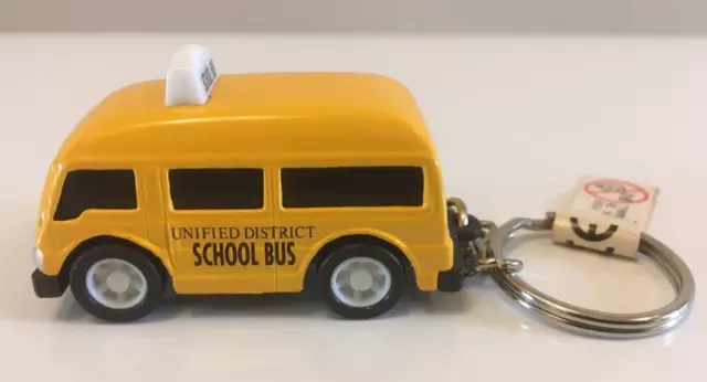 Vintage USA Yellow School Bus Keyring Moving Wheels Unified District Nostagia