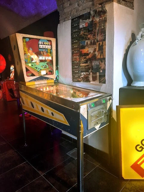 Flipper Gottlieb's "PLAY POOL" 1972