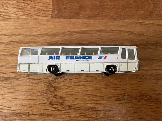 Minialuxe - Lot de 4 bus - en l'état , Vente aux enchères : Jouets